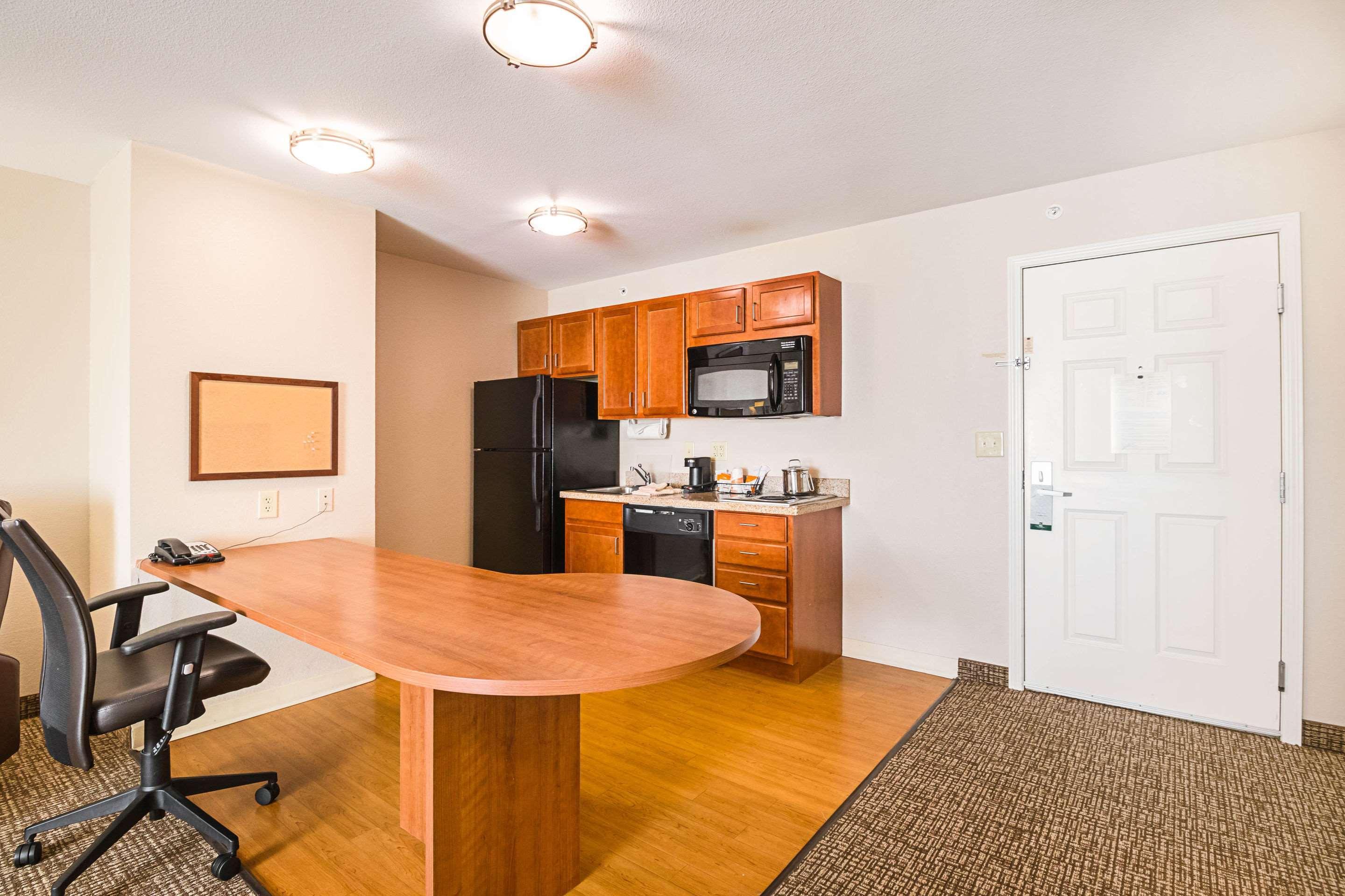 Suburban Extended Stay Hotel Waterloo - Cedar Falls - Cedar Valley Екстериор снимка